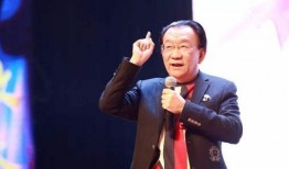 侯耀华爆料弟弟视频,揭秘娱乐圈背后的惊人内幕